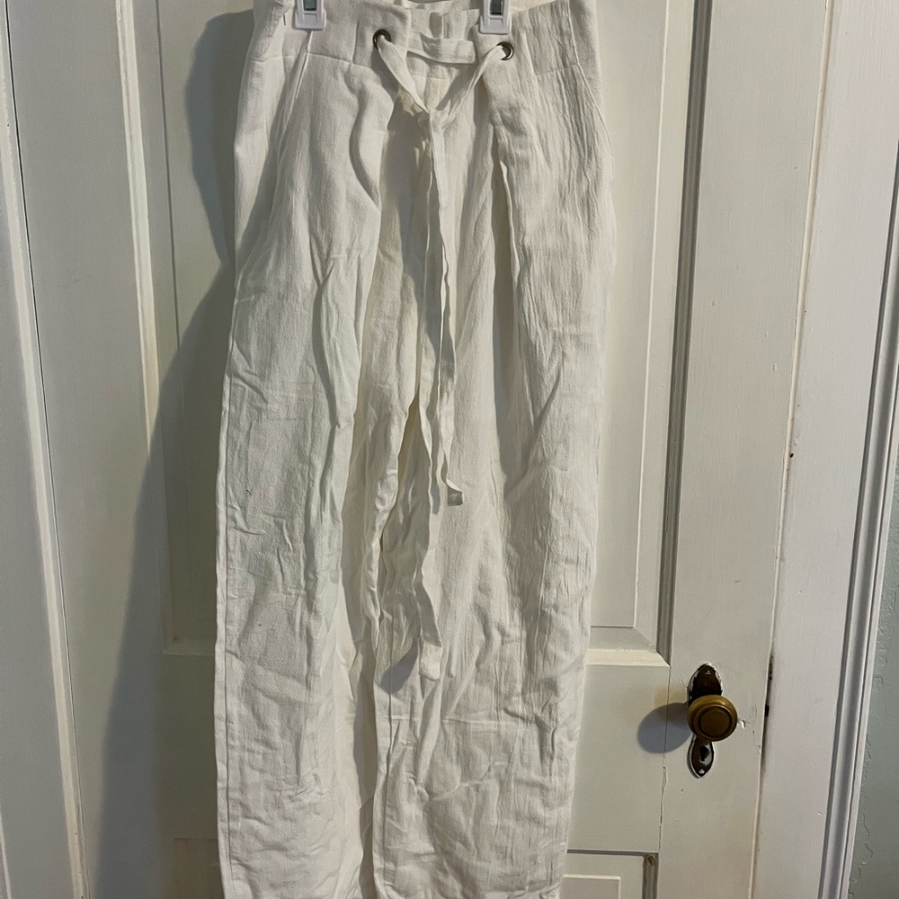 Shein - brand new in package-white linen pants. Zip up side